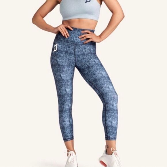 Peloton cadence crop Capri workout leggings blue static large - Picture 1 of 6
